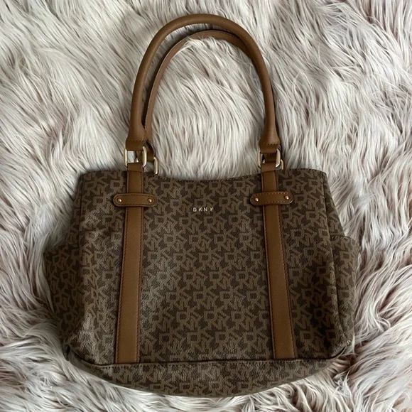 Dkny | Bags | Nwot Dkny Brown Monogram Kary Shope Tote  display picture 2